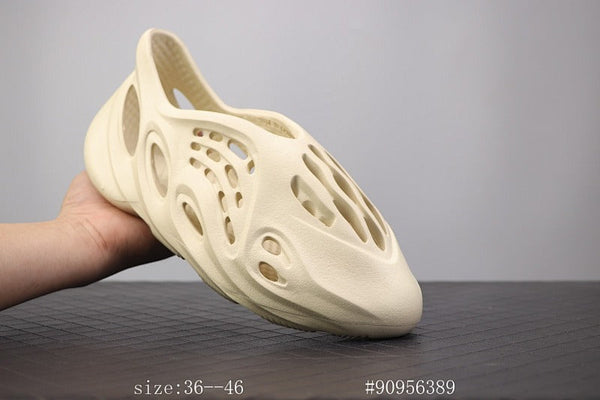 Yeezy Foam Runner 100%