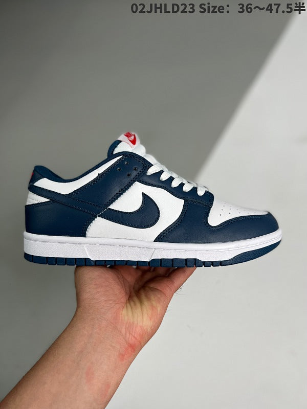 SB Zoom Dunk Low ‮ ⁠ ‬ Série ‮‬ ‮ ⁠ ‬