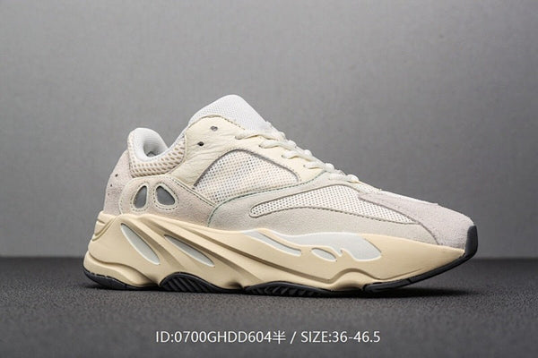 BASF Boost Yeezy 700 Boost v2 Rétro