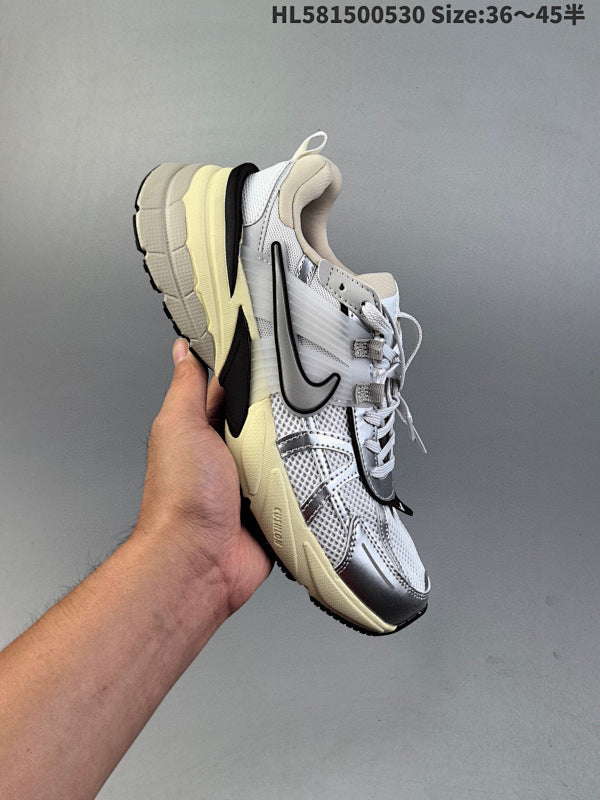 V2K RUN Chaussure Running Rétro Sport FD0736-102 size: