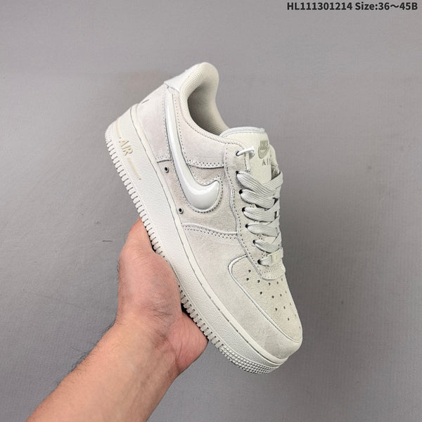 Air Force1 07 low # HV4406 001