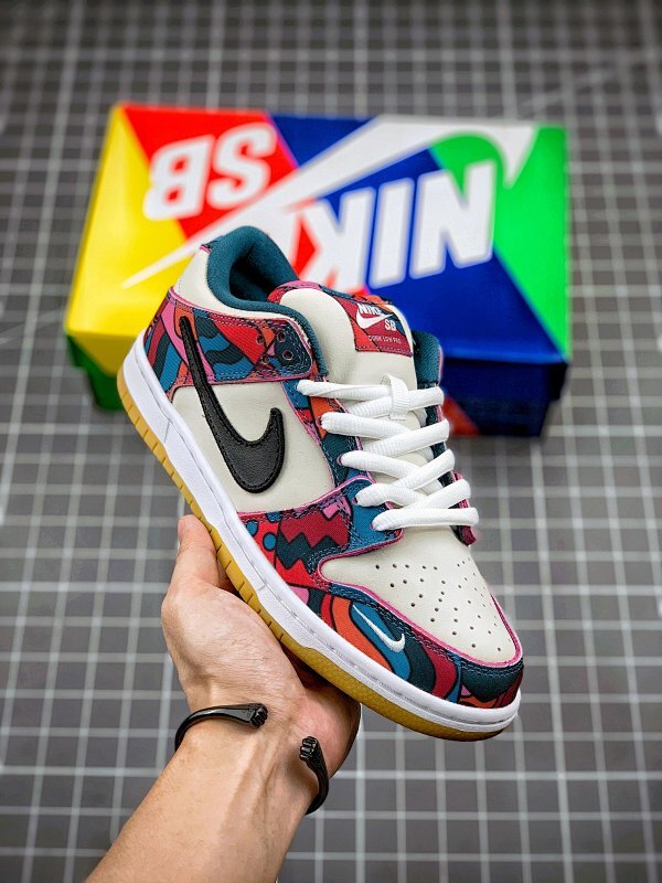 Nk SB Dunk Low "Abstract Art" 👏