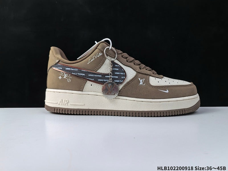 Air Force 1 Low 07 x GIVENCHY DK0188 086