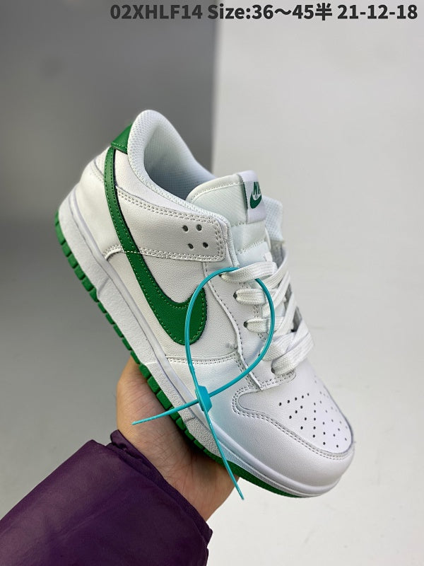 SB Dunk Low